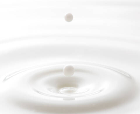 23% Emollients and Almond Milk Kiehl's Ingredient