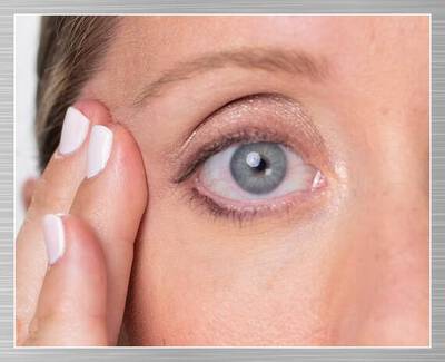 Smooth the Eyelid Eye Massage Technique