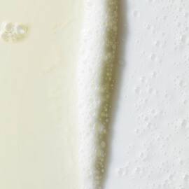 Nettoyant pour le corps a l'huile moussante douce