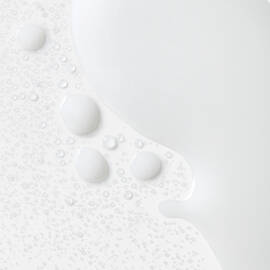 Huile corporelle nourrissante non-grasse